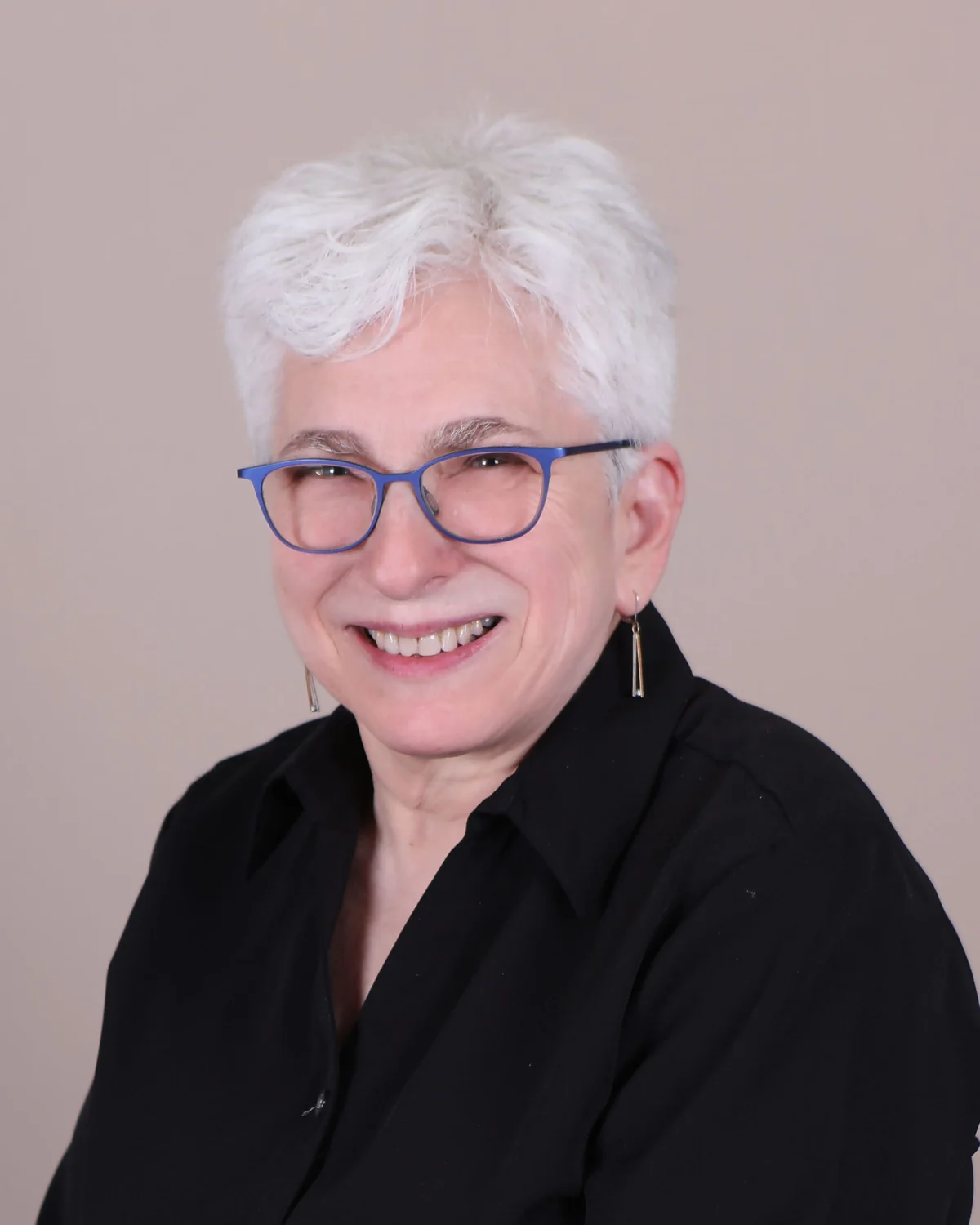 Dr. Andrea Segmond